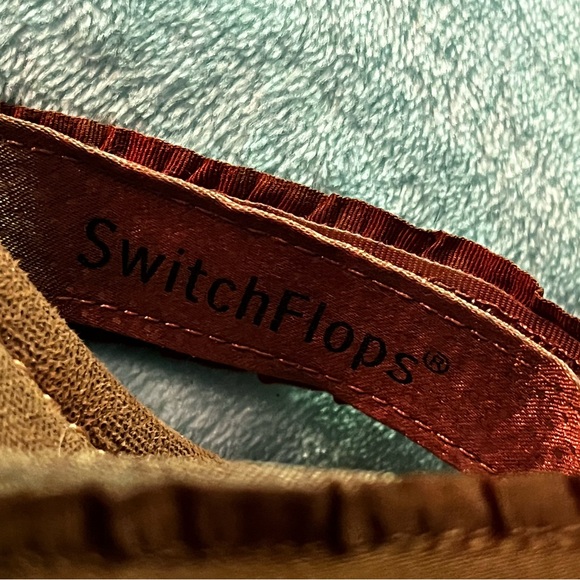Lindsey Phillips Switchflops sz 9 Amazing shoes!! Velcro straps switch! - Picture 11 of 12
